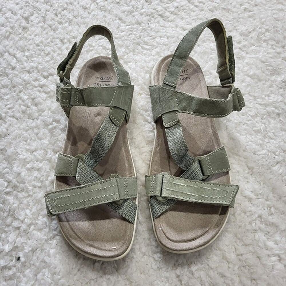 Earth Origins Savoy Slade Strappy Sandal in Sage Green Size 12